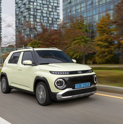 Ao volante do Hyundai Inster, considerado o melhor elétrico do mundo em 2025