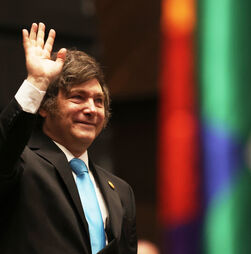 Presidente da Argentina intensifica insultos a jornalistas