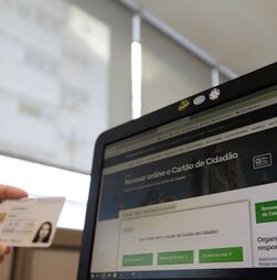 Quem perdeu cartão de cidadão devido à tempestade vai poder renová-lo sem custos 