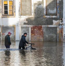 Mais um morto, linhas ferroviárias condicionadas e o futuro da depressão Marta: O resumo do mau tempo de hoje