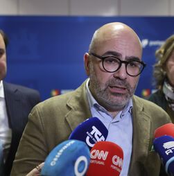 Miguel Pinto Luz garante que obra da A1 estará 'cem por cento concluída' até final da semana 