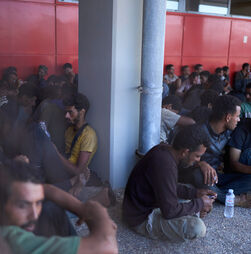 União Europeia mais próxima da criação de centros de regresso offshore para migrantes e requerentes de asilo 