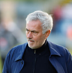 Mourinho foi ao hospital em Ponta Delgada antes do Santa Clara-Benfica