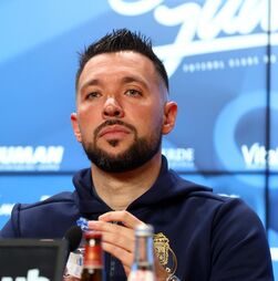 Farioli quer 'voltar a escalar' após dois jogos do FC Porto sem vencer 