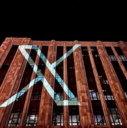 Rede social X sofre 'apagão' em vários países