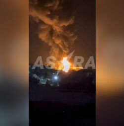 Chamas descontroladas consomem refinaria de petróleo russa após ataque da Ucrânia