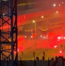 Confrontos entre ultras de Sporting e Benfica nas imediações de Alvalade antes do dérbi de futsal