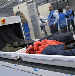 Embaixada avisa que canivetes ou lâminas superiores a 6 cm podem dar prisão em Cabo Verde