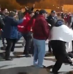 Tensão na Pedreira entre adeptos do Sp. Braga e a PSP: intervenção policial derrubou um apoiante arsenalista