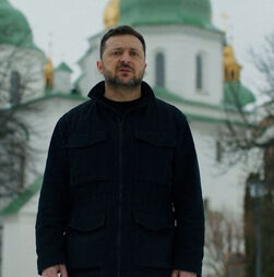 “Putin não quebrou os ucranianos”: Zelensky assinala os quatro anos de guerra e elogia resistência da Ucrânia  