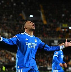 Agora é oficial: Mbappé vai mesmo falhar jogo com o Benfica