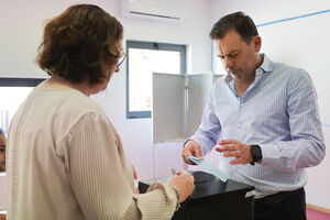 Montenegro vota antecipadamente em Espinho e incentiva portugueses a escolher