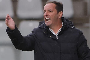 Petit vai treinar o Santa Clara 