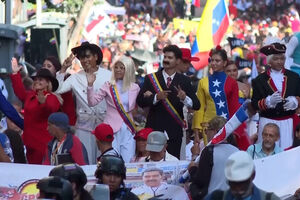 Apoiantes de Maduro saem à rua na Venezuela para exigir libertação do ex-presidente