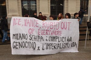 Ruas de Milão com uma multidão que se juntou para contestar a presença de JD Vance nos Jogos de Inverno