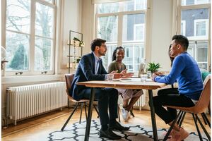 Empresas procuram talento, mas candidatos rejeitam ofertas