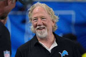 Timothy Busfield enfrenta acusações de abuso sexual