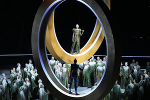 Atuação durante a cerimónia de abertura dos Jogos Olímpicos em Milão