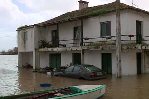Inundações junto às zonas ribeirinhas
