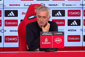 "Com outra equipa, estes penáltis teriam sido assinalados": a resposta de Mourinho sobre os lances na área do Alverca