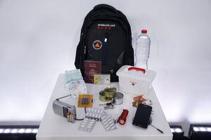 Kit de emergência da proteção civil 