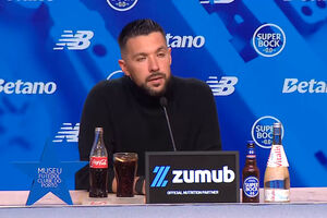 Farioli: "Antes do jogo, Thiago Silva fez um discurso no balneário que nos deixou quase de lágrimas nos olhos"