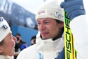 Atleta norueguês, Sturla Holm Laegreid, conquista bronze e fala sobre traição