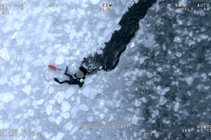 Três pessoas resgatadas após ficarem presas em águas congeladas em Nova Iorque 