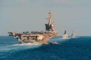 Porta-aviões USS Abraham Lincoln