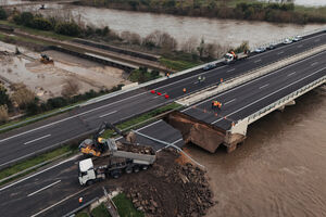 Estradas cortadas em Coimbra devido ao mau tempo