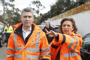 José Luís Carneiro visita áreas afetadas pelo mau tempo e promete apoio