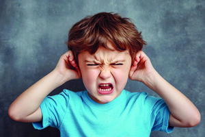 A ansiedade acompanha-nos desde bebés. Nas crianças, há muitas vezes sinais físicos, como birras mais fortes