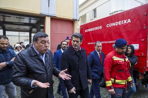André Ventura nos bombeiros de Condeixa
