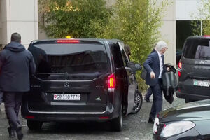 Delegação russa chega a Genebra para segundo dia de negociações entre Rússia e Ucrânia  