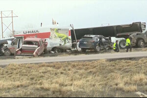 Quatro mortos em acidente com mais de 30 veículos nos EUA 
