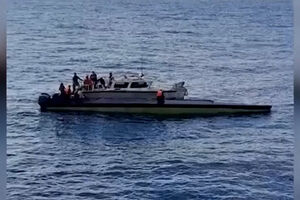 Marinha mexicana apreende semissubmersível que transportava quatro toneladas de cocaína