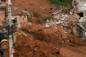 Inundações no sudeste do Brasil fazem pelo menos 23 mortos 