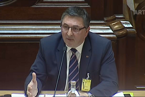 IHRU acusa presidente da Câmara de Almada de "empurrar" problema dos bairros ilegais para o Estado