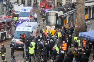 “É uma tragédia”: autarca de Milão fala após acidente com elétrico que fez dois mortos 