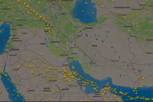 Imagens mostram aviões a abandonar o espaço aéreo do Médio Oriente após escalada do conflito