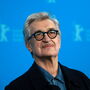 Wim Wenders pediu aos cineastas que se mantivessem “fora da política”. Sugestão já causou baixas