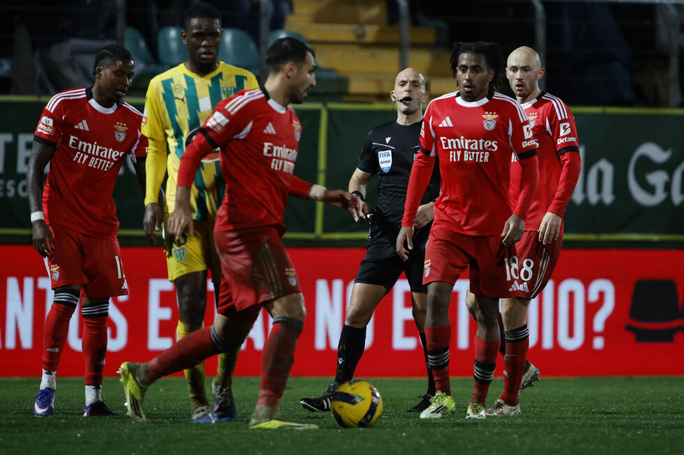 Benfica empata com Tondela na I Liga, somando o sétimo empate