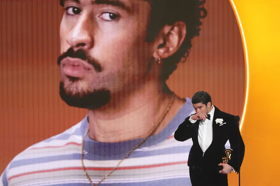 Bad Bunny vence Grammy de Álbum do Ano com disco em espanhol