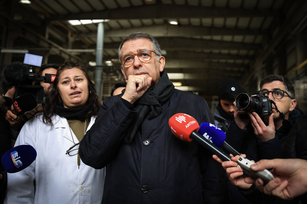 Seguro diz que Ventura quer mudar de regime e que traria cinco anos de turbulência 