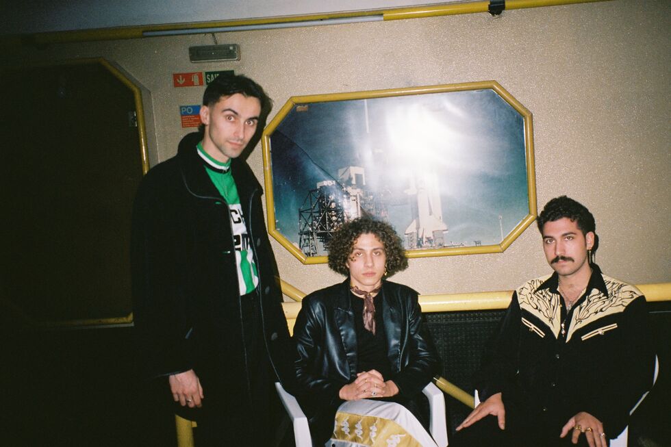 A banda é formada por Rafael Matos (esq.ª) e Gaspar (ao centro) e Sebastião (dir.ª) Varela