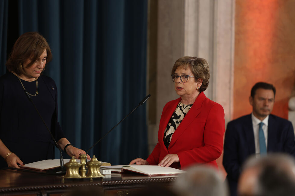Maria Lúcia Amaral toma posse