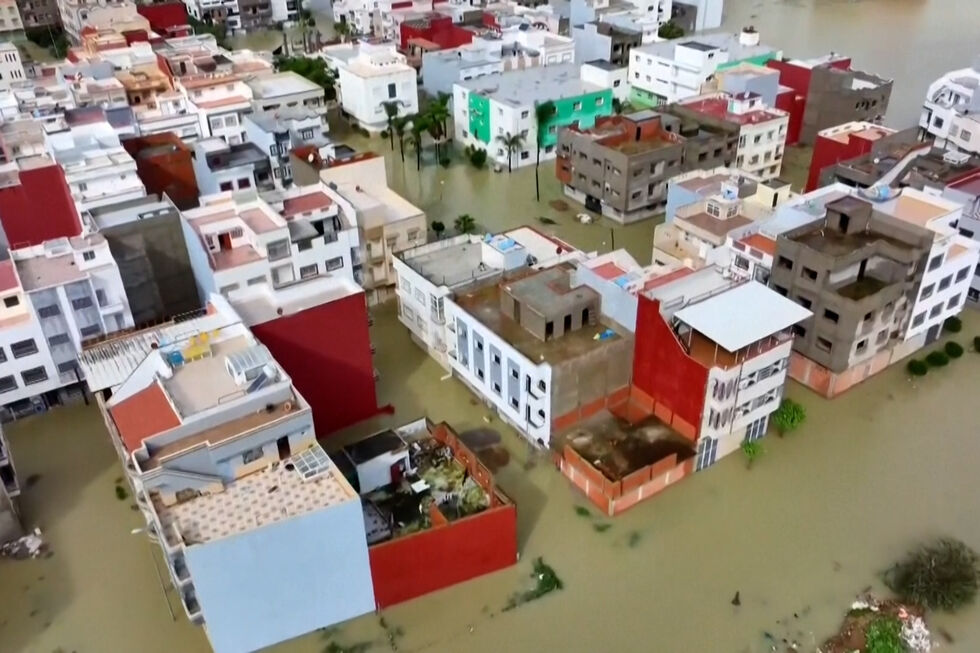 Imagens de drone mostram estradas totalmente inundadas em Marrocos    