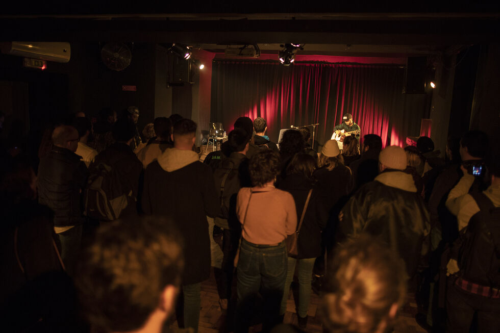 Público assiste a concerto no Zé dos Bois, em Lisboa