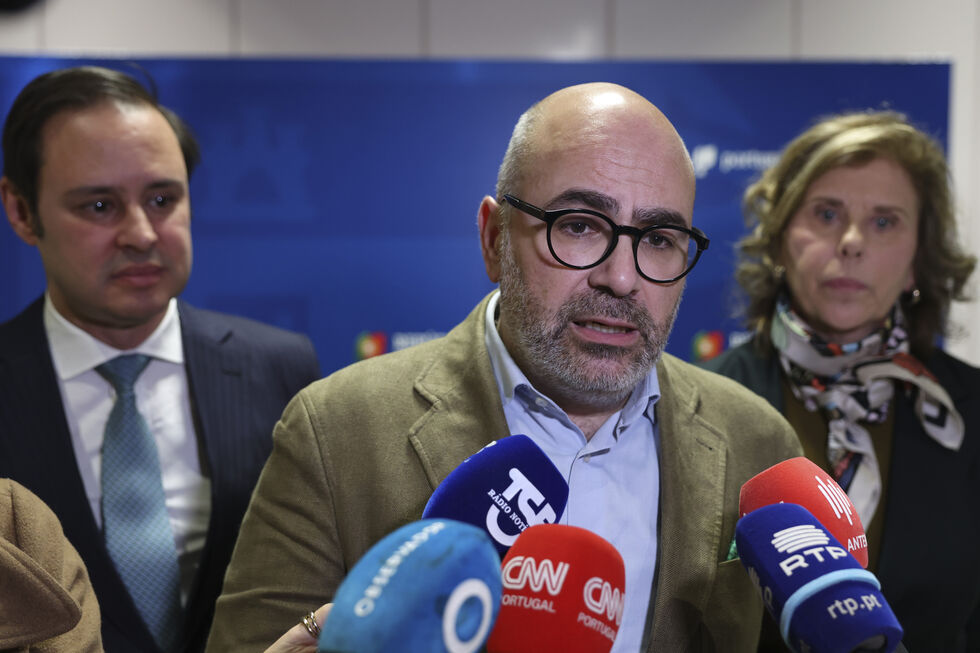 Miguel Pinto Luz anuncia auditoria a obras de arte e infraestruturas