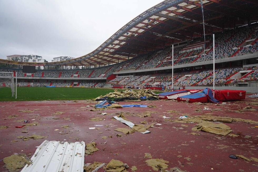 Estádio de Leiria degradado após tempestade